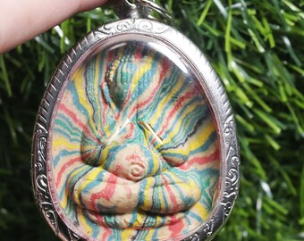Thai Phra Pidta Amulet: LP Pae Buddha Pendant, Rainbow Takrut