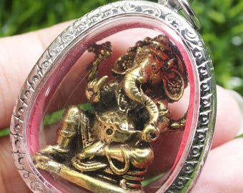 Mosiężny wisiorek Ganesha: tajski amulet, hinduski bóg słoń