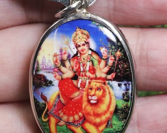 Medalion ze stali nierdzewnej Maa Durga: hinduski wisiorek amulet