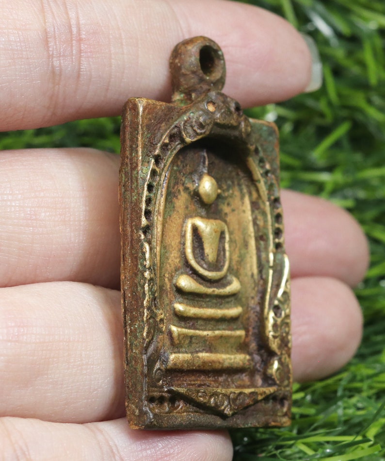 Phra Somdej Brass / Thai amulet and Talisman / LP Toh / Powerful / Old Thai Buddha Amulet / Phra somdej / Brass pendant / Pendant / 1Pcs image 4