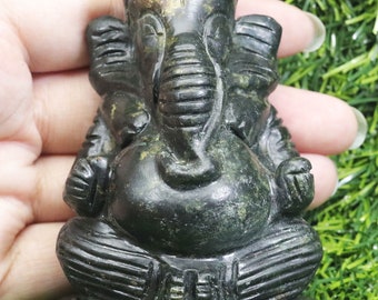 Ganesha Statue/ Thai amulet / Stone Ganesh Statue / Ganesha / Lord Ganesh /Hindu Statue / Hindu God / Ganesha carved from stone / Beautiful