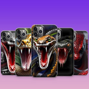 Groene houten telefoonhoes met slang-, python- en cobra-motief voor Samsung Galaxy S26 Ultra S25 FE S24 Plus S23 S22 S21 S20