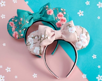 Oreilles de luxe en fleurs de cerisier et cristal de verre