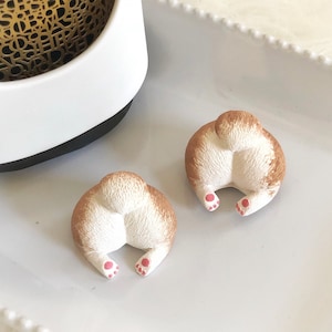 Dog (Corgi) Butt ⋆ Handmade Plaster Diffuser for Essential Oils ⋆ Aromatherapy Fragrance ⋆ Car Accessories ⋆ Car Air Vent Clip Diffuser