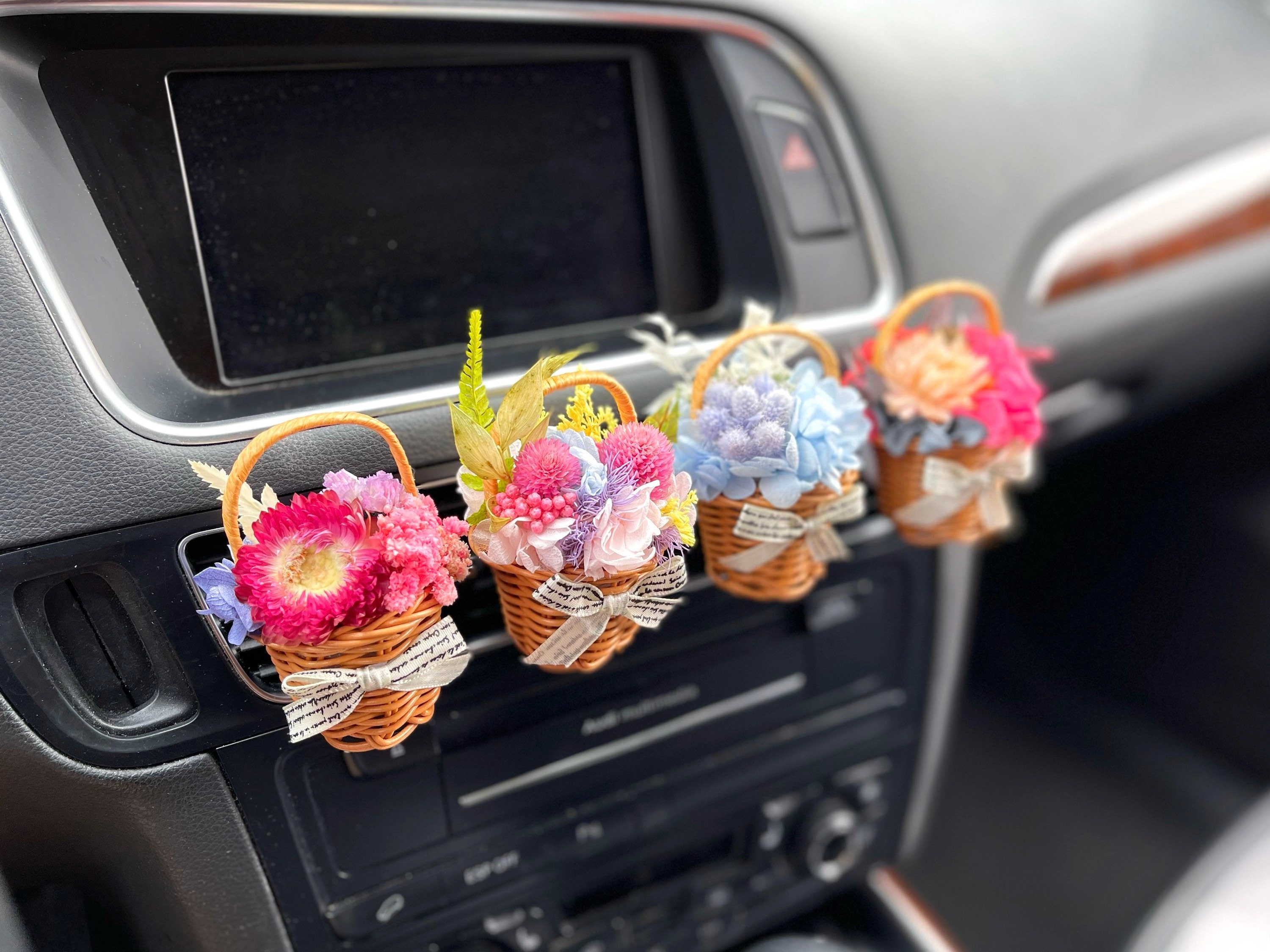 Handmade Mini Natural Dried Flower Bouquet Car Accessories, Mask Hanger  Arrangement Car Air Vent Clip Scent Diffuser, Perfume Decorations 