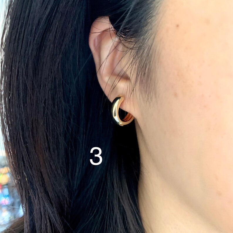 Modern Simple Gold Earrings Everyday Dainty Hoop Earrings Minimalist Gold Earrings Gold Huggie Tiny Thick 14K Gold Vermeil Hoop Earrings