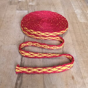 2.7 m tablet-woven border - hand-woven tablet border - wool red-yellow diamond pattern - medieval reenactment LARP