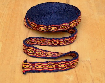 Board-woven border - hand-woven board border - wool dark blue-red-yellow wave pattern - Medieval reenactment LARP