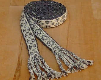 Board-woven belt - hand-woven board border - gray-natural wool - Medieval reenactment LARP