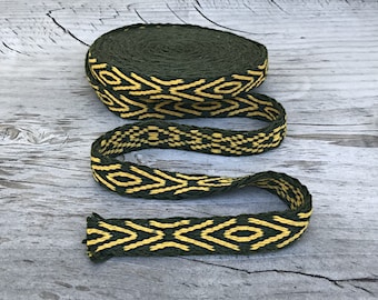 Board-woven border - hand-woven board border - wool green-yellow arrow pattern - Medieval reenactment LARP