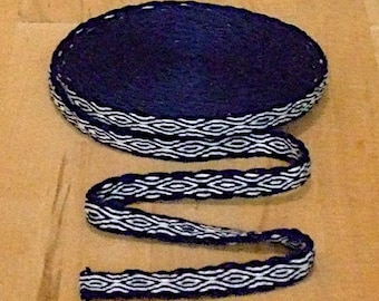 Tablet-woven border - Hand-woven tablet border - Wool blue-natural rhombus pattern - Medieval reenactment LARP