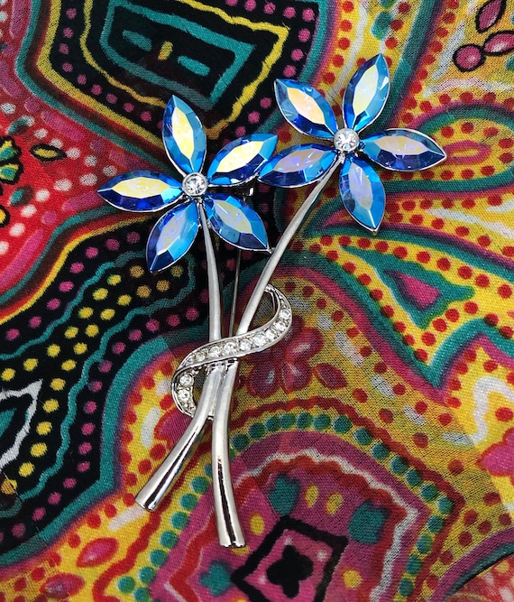 1989 Avon Fashion Blue Flower Pin/ Brooch, Vintag… - image 4