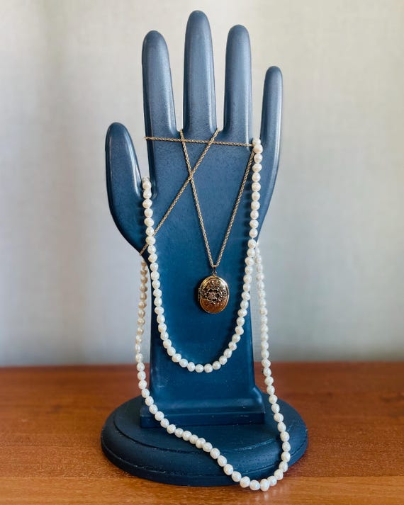 Avon NIB Gold Tone Locket - image 6