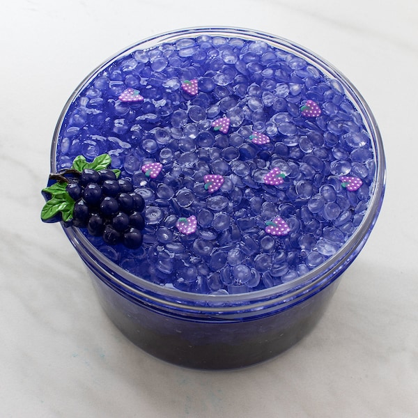 Slime- Fizzy Frozen Grape icee v2 slime - bave violette, bave avec charme, bave de raisin, glace slime, Andrea’s Slime Boutique, magasins de bave