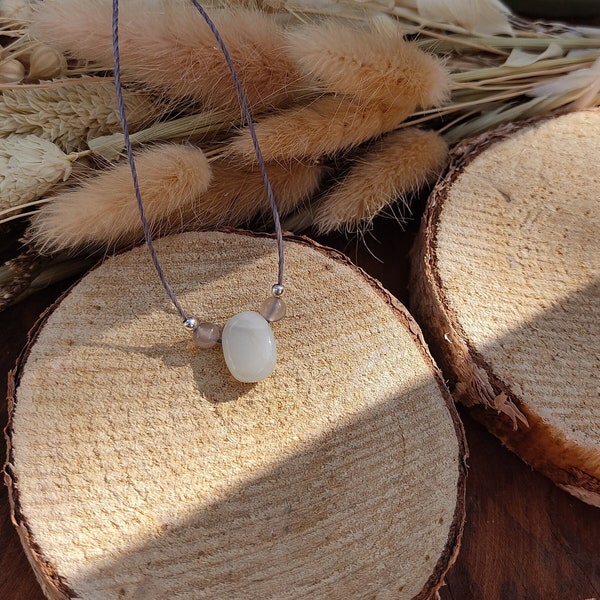 Moonstone Agate Necklace Choker. filigree moonstone necklace. Desire to have children. Fertility birth harmony period menopause