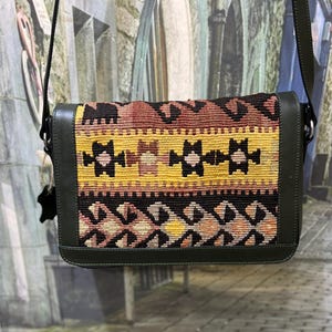 Green Kilim Shoulder Bag, Turkish Tribal Crossbody Purse, Yellow Geometric Vintage Design, Dark Leather Boho Bag, Artisan Woven Style