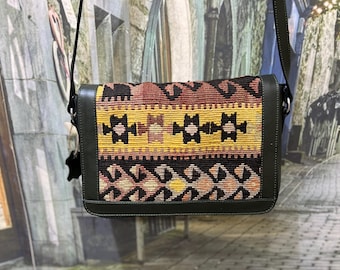 Handwoven Wool Kilim Crossbody Bag: Turkish Boho Purse - Etsy display picture 2
