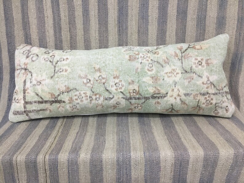 Anatolisk handgjord vintagematta med örngott, 12x36 blommig design, ländryggsöverdrag, heminredningsgåvor, mjuka gröna och bruna färger, 14x36 kudde bild 4