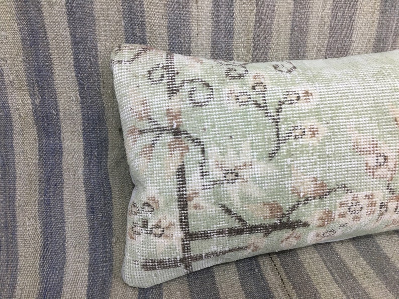 Anatolisk handgjord vintagematta med örngott, 12x36 blommig design, ländryggsöverdrag, heminredningsgåvor, mjuka gröna och bruna färger, 14x36 kudde bild 7