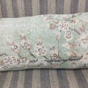 Anatolisk handgjord vintagematta med örngott, 12x36 blommig design, ländryggsöverdrag, heminredningsgåvor, mjuka gröna och bruna färger, 14x36 kudde bild 6