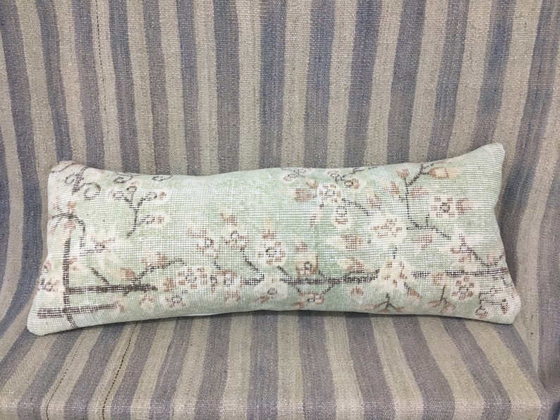 Anatolisk handgjord vintagematta med örngott, 12x36 blommig design, ländryggsöverdrag, heminredningsgåvor, mjuka gröna och bruna färger, 14x36 kudde bild 10