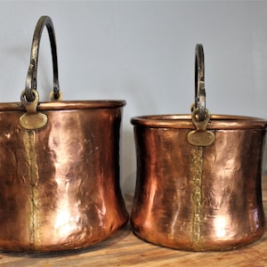 Beautiful plants pot / cauldron with hammered iron handle - Two dimensions - VINTAGE RUSTIC