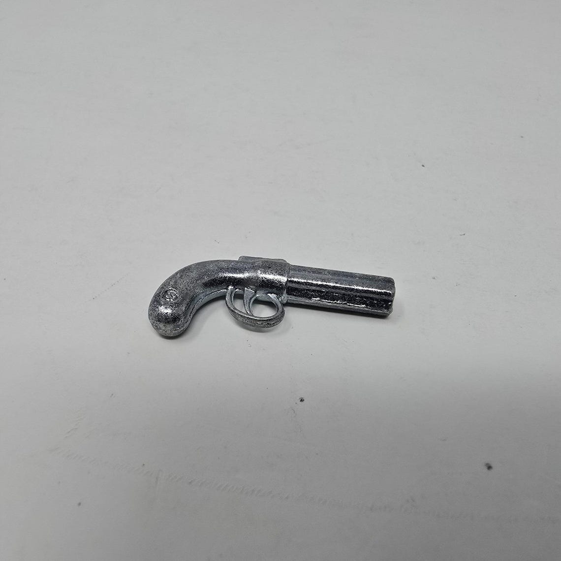 Revolver Token Clue Revolver Weapon Token 2002 Replacement Pieces Parts Gun Monopoly ...