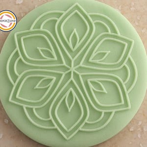 Mandala Pattern (Style 2) Debosser/Embosser Fondant Stamp
