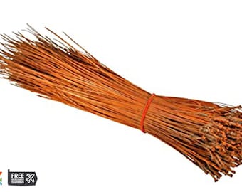 Dennennaalden met lange bladeren / dennenstro voor knutselen, manden, bloemstukken.