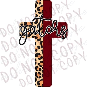Op de afbeelding: Een rood en luipaardprint kruis met het woord "gators" in zwarte cursieve letters.