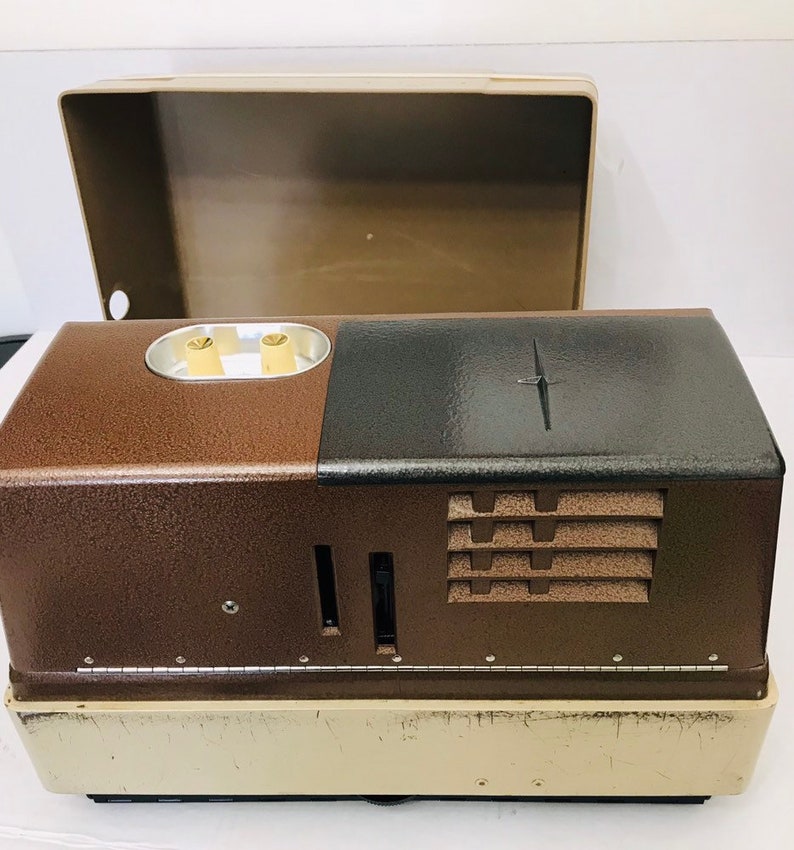Anscomatic Projector in Case With Instructions and Bulb