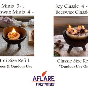 Puede incluir: Dos velas encendidas en cuencos pequeños, marrones oscuros, con tres patas. La vela izquierda está etiquetada como "Soy Minis" y la derecha como "Soy Classic". El texto "Mini Size Refill" y "Classic Size Refill" está debajo. El logotipo de AFLARE FIRESTARTERS está en la parte inferior.
