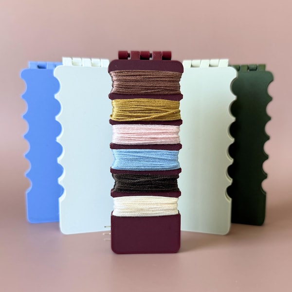 Travel Embroidery Floss Holder with Magnetic Needle Storage: Cross Stitch Thread Storage