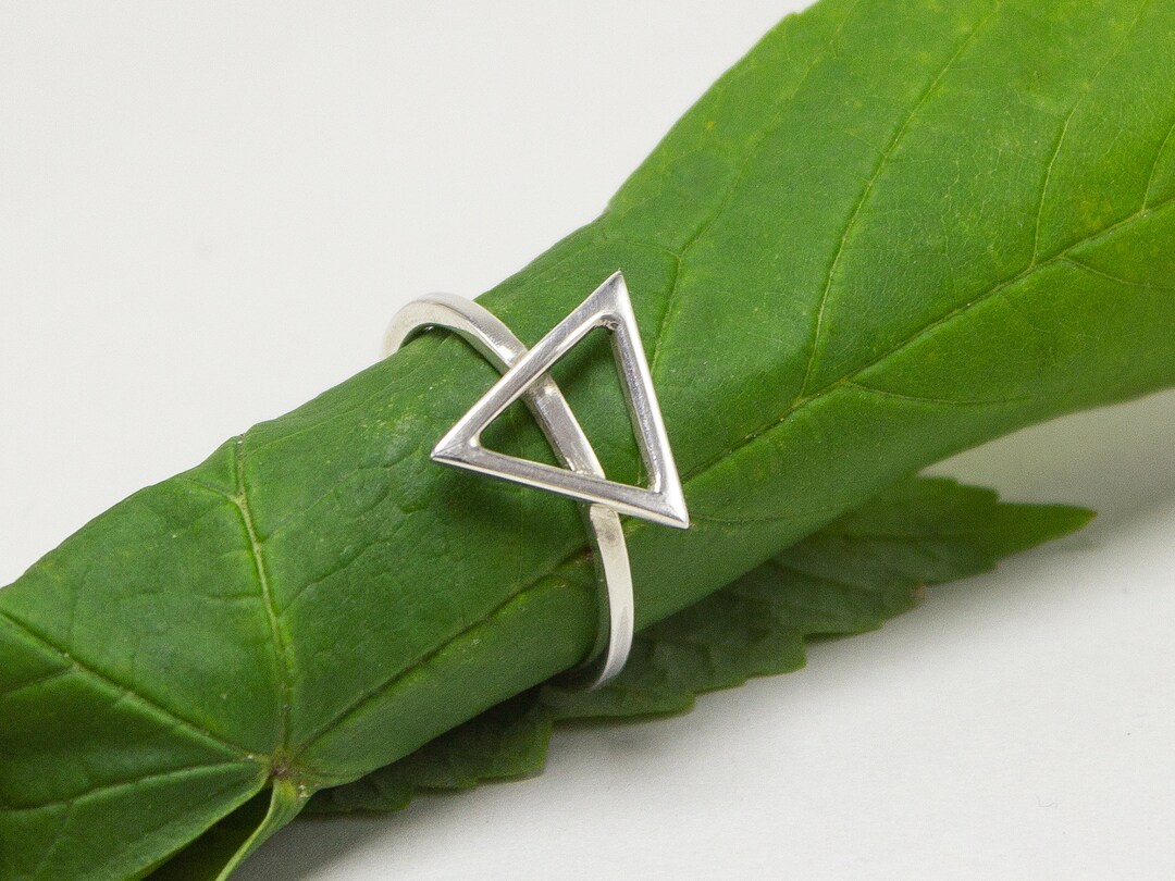 Geometric Wire Ring. Handmade Modern Triangle Silver Ring. - Etsy