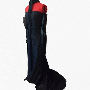 anakin and padme black dress This Outfit Of Padme's From AOTC Was The Only Costume Designed by George Lucas Himself. In The Film It Almost Looks Like a Hand Choking Her. Symbolism/Foreshadowing Of Padme's Eventual Fate? Or