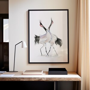 Akvarell väggkonst med dansande trana | Minimalistisk fågeltryck | Zen heminredning | Personlig bröllopspresent | Modern japansk naturkonst bild 10