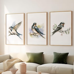 Set di 3 dipinti di rondini, uccelli, arte murale minimalista, decorazioni murali ad acquerello, stampe naturalistiche, regali personalizzati di Robine Art Shop