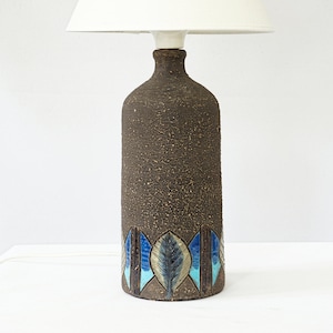 Large ceramic table lamp by Julie Carlsson for Tilgmans, Sweden. 1960s.