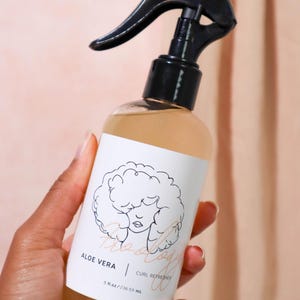 Lockuppfriskning: Återfuktande aloe vera och rosenvattenspray