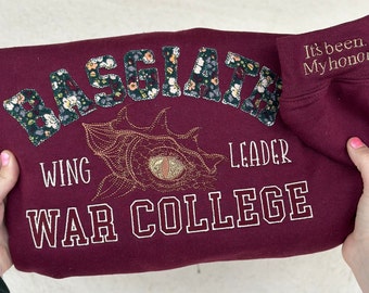 Basgiath Sweatshirt | Floral Bookish Sweatshirt | Bookish Sweatshirt | Fourth Wing | Maroon | Its Been My Honor