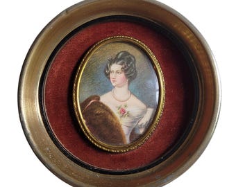 Antique Round Burgundy Velvet Gold Metal Picture Frame, Convex Glass Oval Portrait, Vintage Wall Art, Victorian Lady Cameo Wall Decor