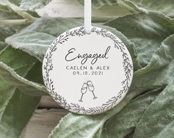 Adorno de compromiso personalizado, regalos de compromiso para pareja, regalo de compromiso para novia, adorno navideño para novias comprometidas, regalo de compromiso