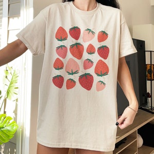 Strawberry Shirt Strawberry Clothes Strawberry Top Garden Shirt Aesthetic Clothing Cottagecore Clothes Botanical Shirt Strawberry Print