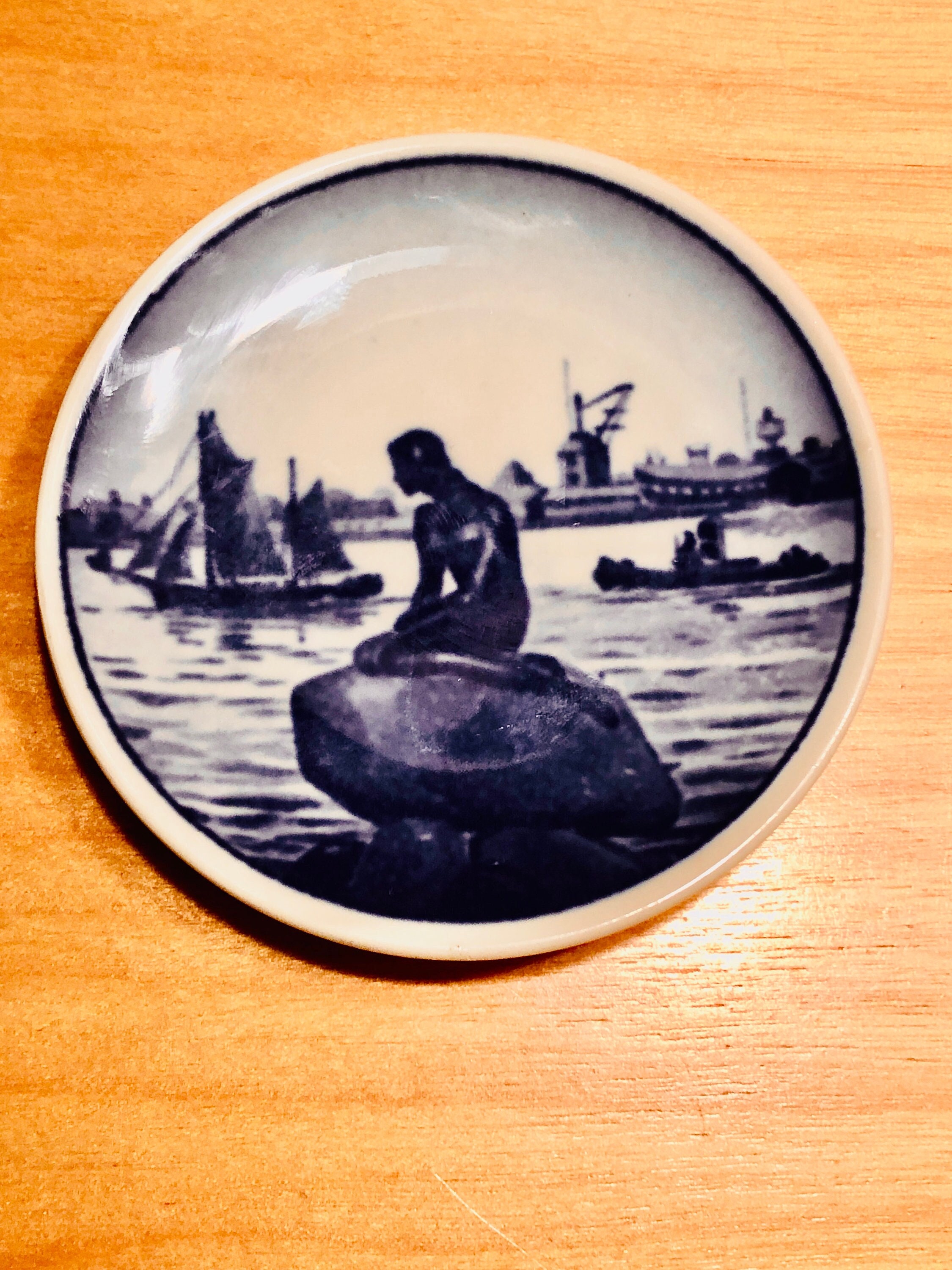   Langelinie 皿 Vintage Royal Copenhagen Langelinie Mermaid Collectible Glazed