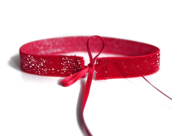 STARRY VELVET CHOKER red - Eye-catching, red velvet choker with sparkling silver elements and satin ribbons for individual tying