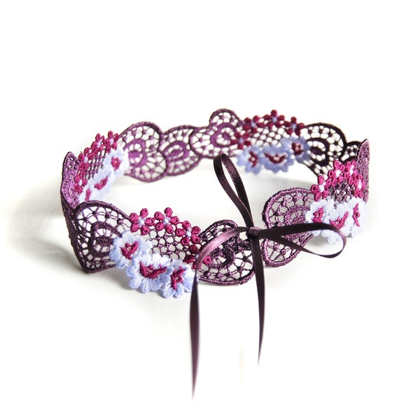 LILAC CHOKER - Tendril and flower choker made of lace in different lilac colors and satin ribbons for individual tying