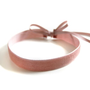 ROSE VELVET CHOKER - Old pink velvet choker with thin satin ribbons for tying