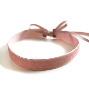 ROSE VELVET CHOKER - Dusty pink velvet choker with thin satin ribbons to tie