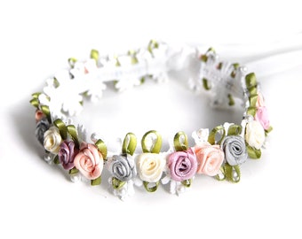 PASTEL BLOOMING ROSES Choker - Romantic choker with roses in pastel, small pearls and soft velvet ribbons for individual tying