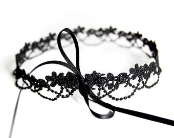 TENDRIL CHOKER - Playful, small choker made of black lace in a tendril design with thin satin ribbons to tie